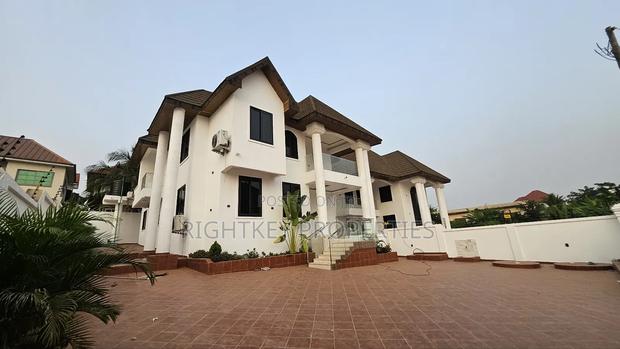 5bdrm Mansion in Rightkey, Kumasi Metropolitan for sale · Photo 2
