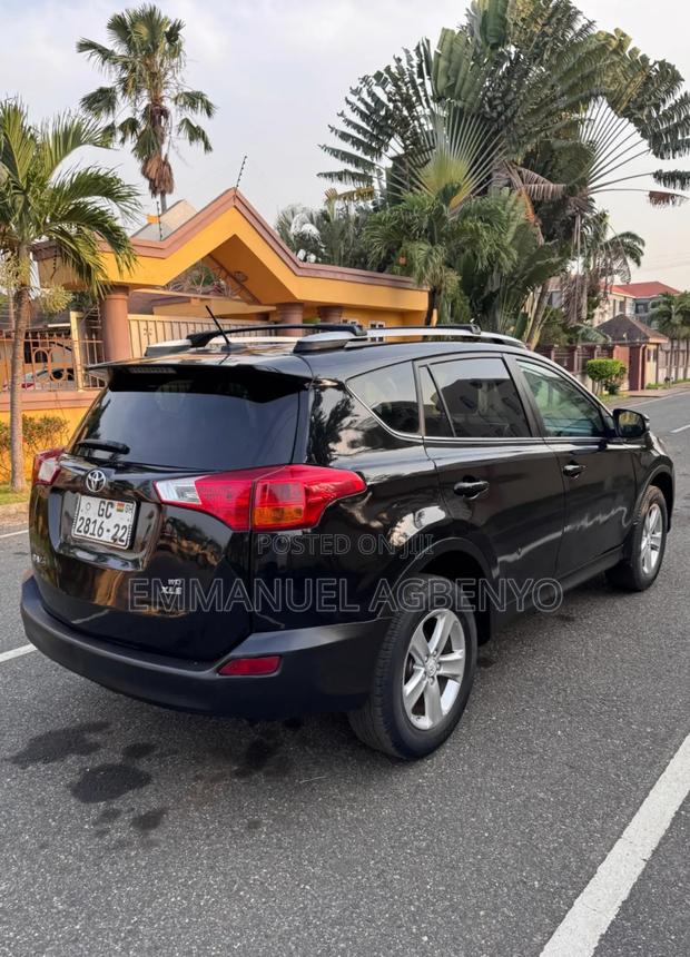 Toyota RAV4 XLE 4dr SUV AWD (2.5L 4cyl 6A) 2014 Black