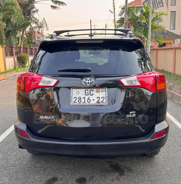 Toyota RAV4 XLE 4dr SUV AWD (2.5L 4cyl 6A) 2014 Black