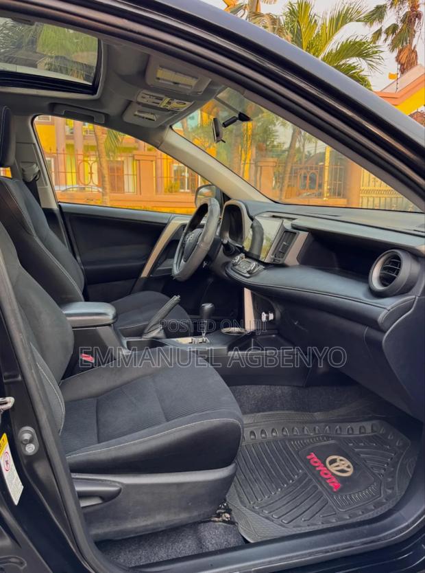 Toyota RAV4 XLE 4dr SUV AWD (2.5L 4cyl 6A) 2014 Black