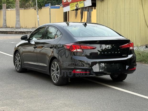Hyundai Elantra Limited 2019 Black