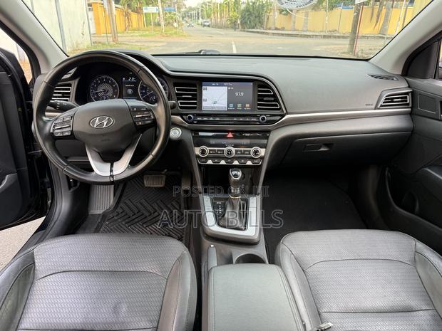 Hyundai Elantra Limited 2019 Black
