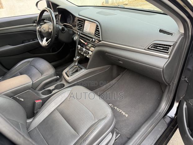 Hyundai Elantra Limited 2019 Black
