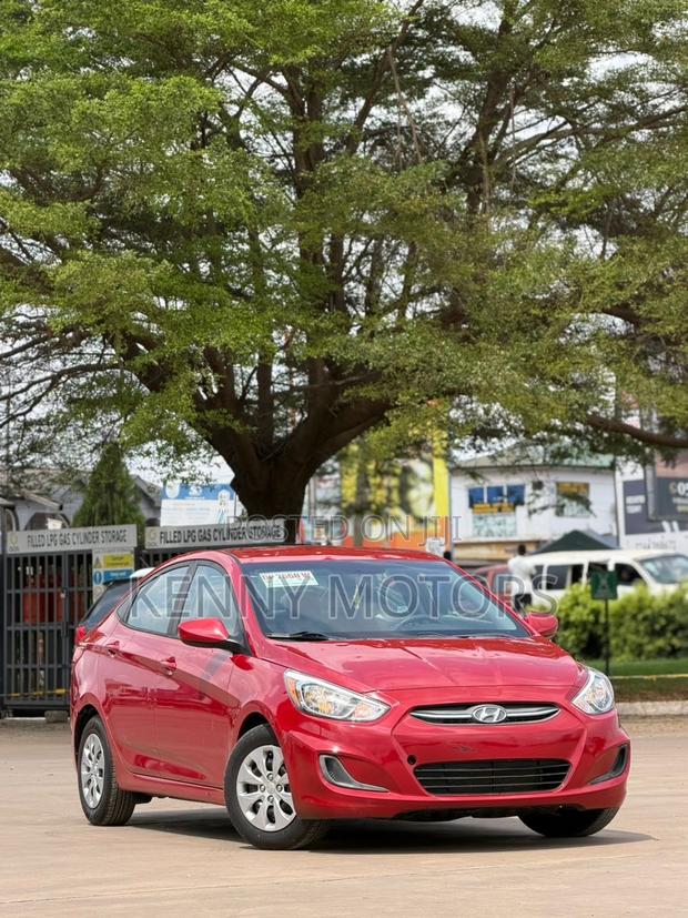 Hyundai Accent SE Sedan 2017 Red photo 2