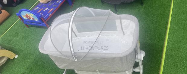 Baby Bassinet photo 4