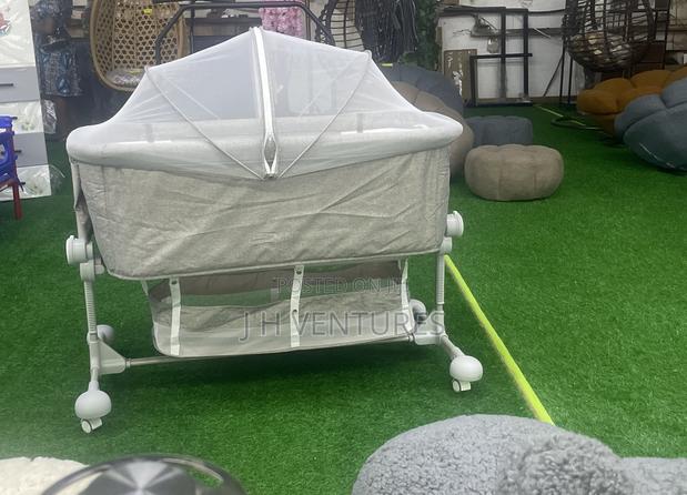 Baby Bassinet photo 3