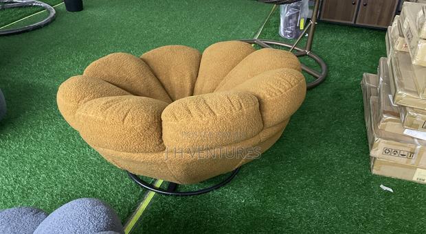 Barrel Chair photo 5