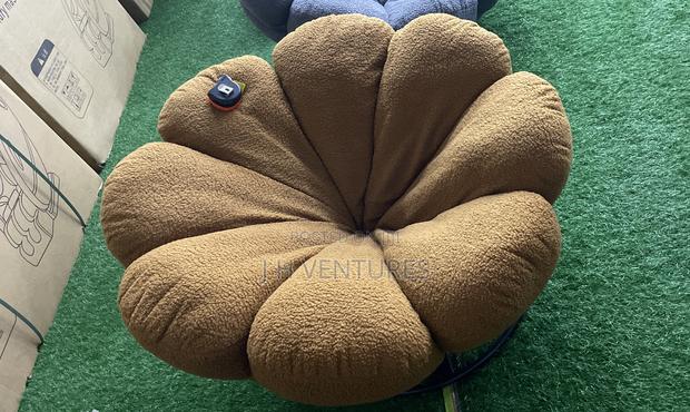 Barrel Chair photo 6