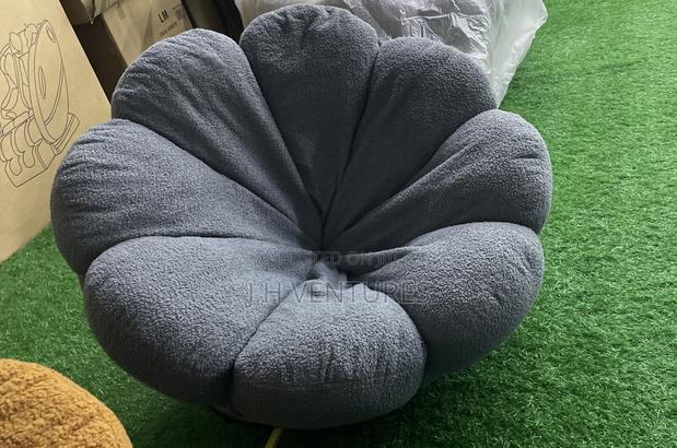 Barrel Chair photo 3