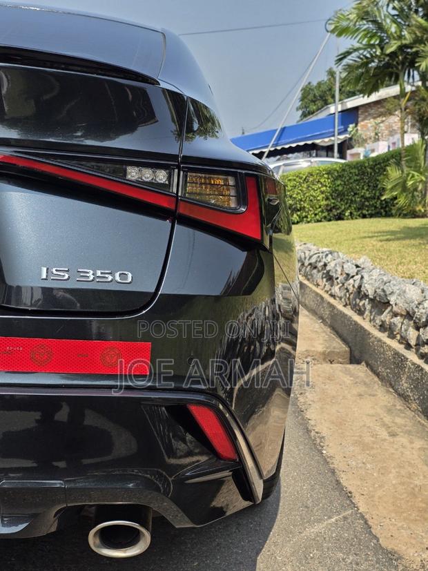 Lexus IS 2022 Black