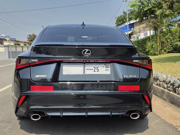 Lexus IS 2022 Black