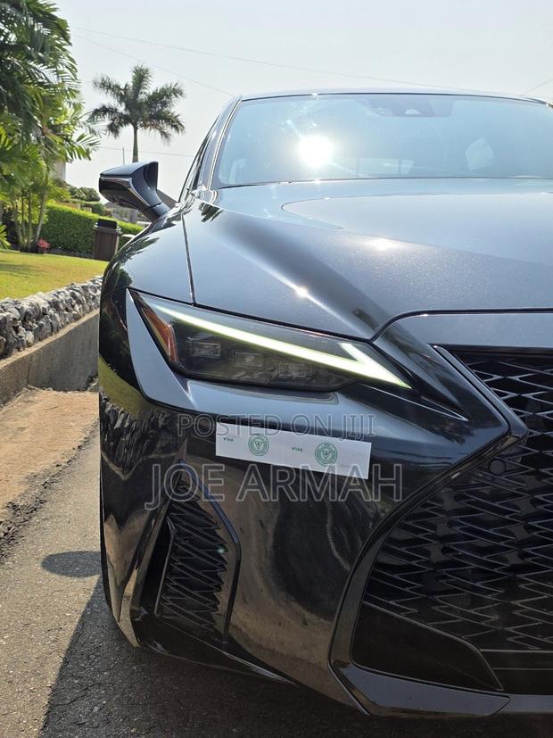 Lexus IS 2022 Black