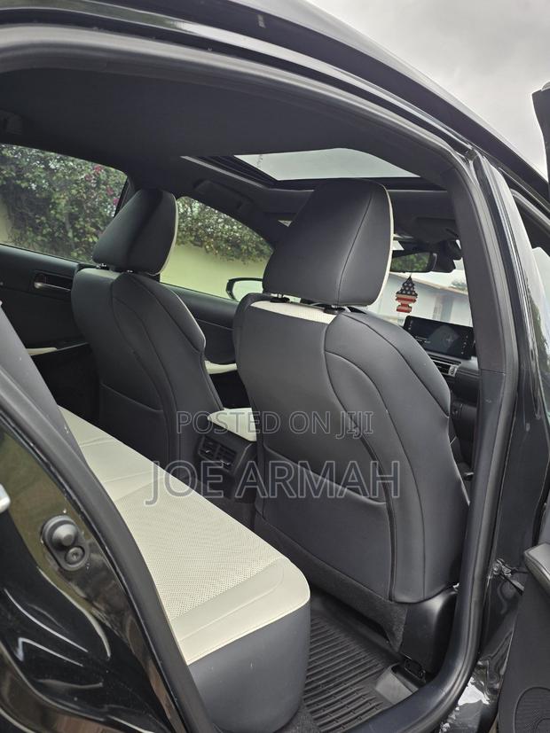 Lexus IS 2022 Black