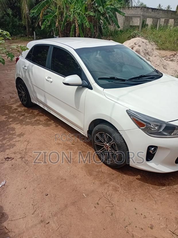 Kia Rio EX Hatchback 2018 Gray