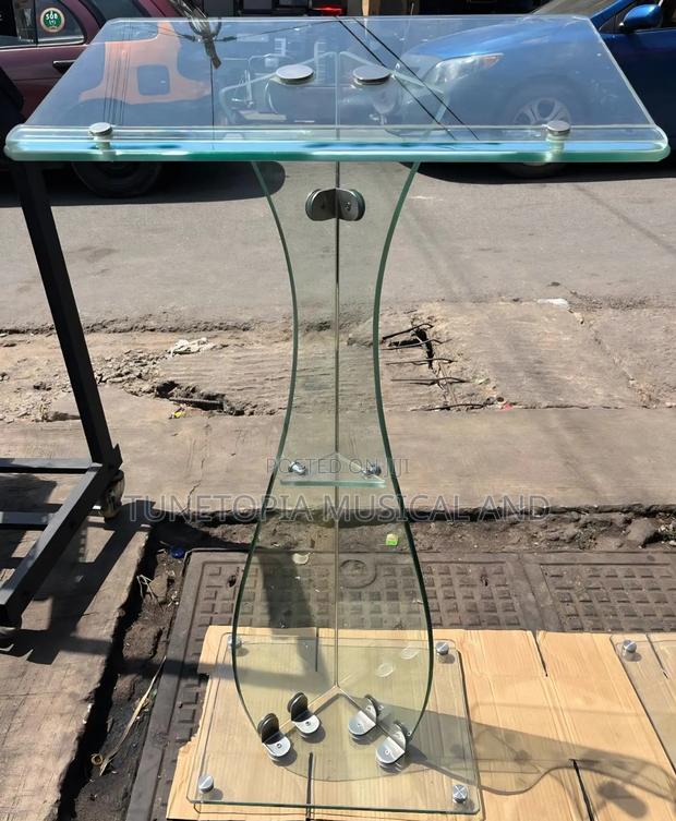 Tempered Glass Pulpit. photo 2