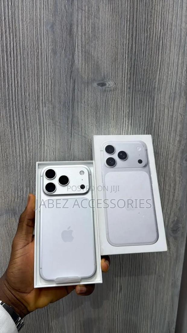 Apple iPhone 17 Pro 256 GB Gold photo 2