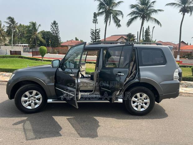 Mitsubishi Pajero V80 3.5 V6 GL/GLS 2019 Brown photo 7
