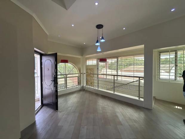 8bdrm House in Cantonment, Cantonments for rent photo 9