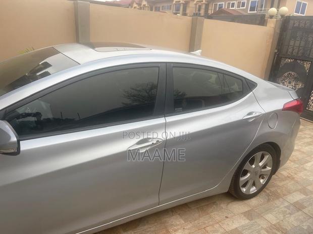 Hyundai Elantra 2013 Silver photo 4