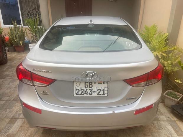 Hyundai Elantra 2013 Silver photo 5