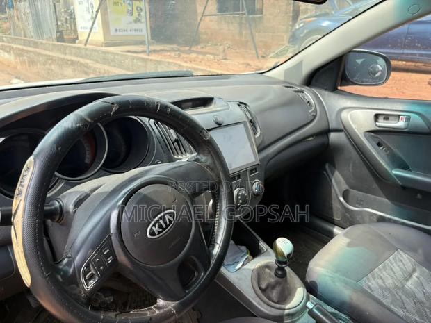 Kia Cerato 2010 White