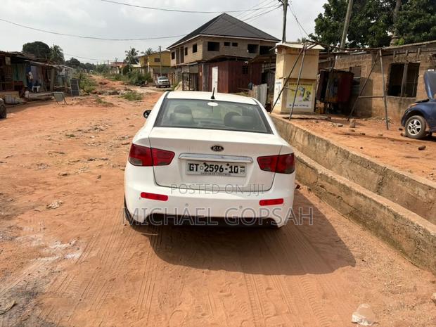 Kia Cerato 2010 White
