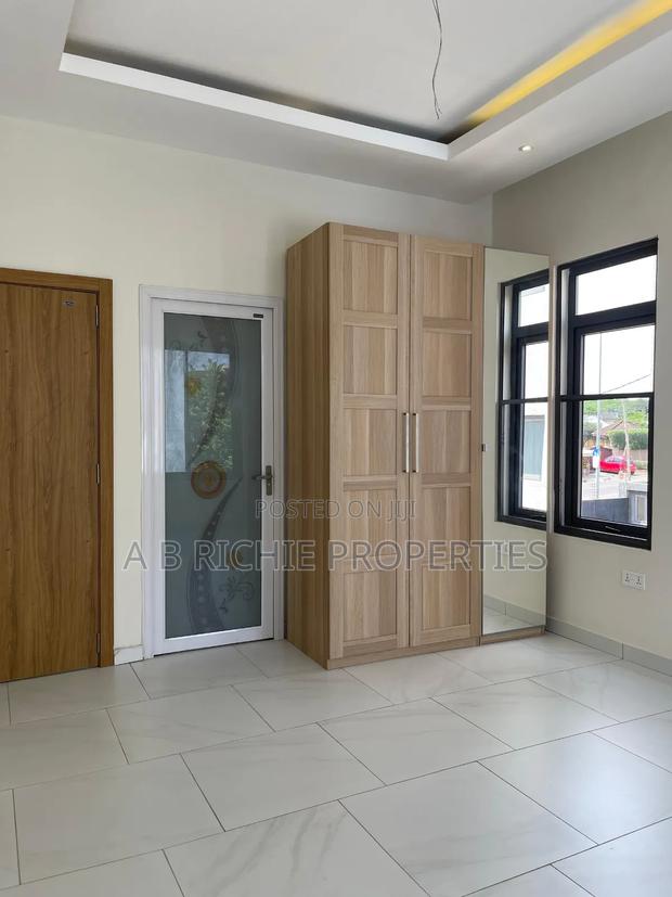 3bdrm Townhouse / Terrace in Ab Richie Properties, Abelemkpe for rent · Photo 2