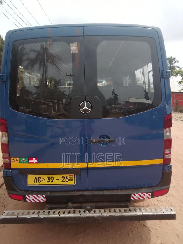 Mercedes-Benz Sprinter 2012 Blue photo 7