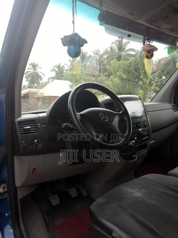 Mercedes-Benz Sprinter 2012 Blue photo 9
