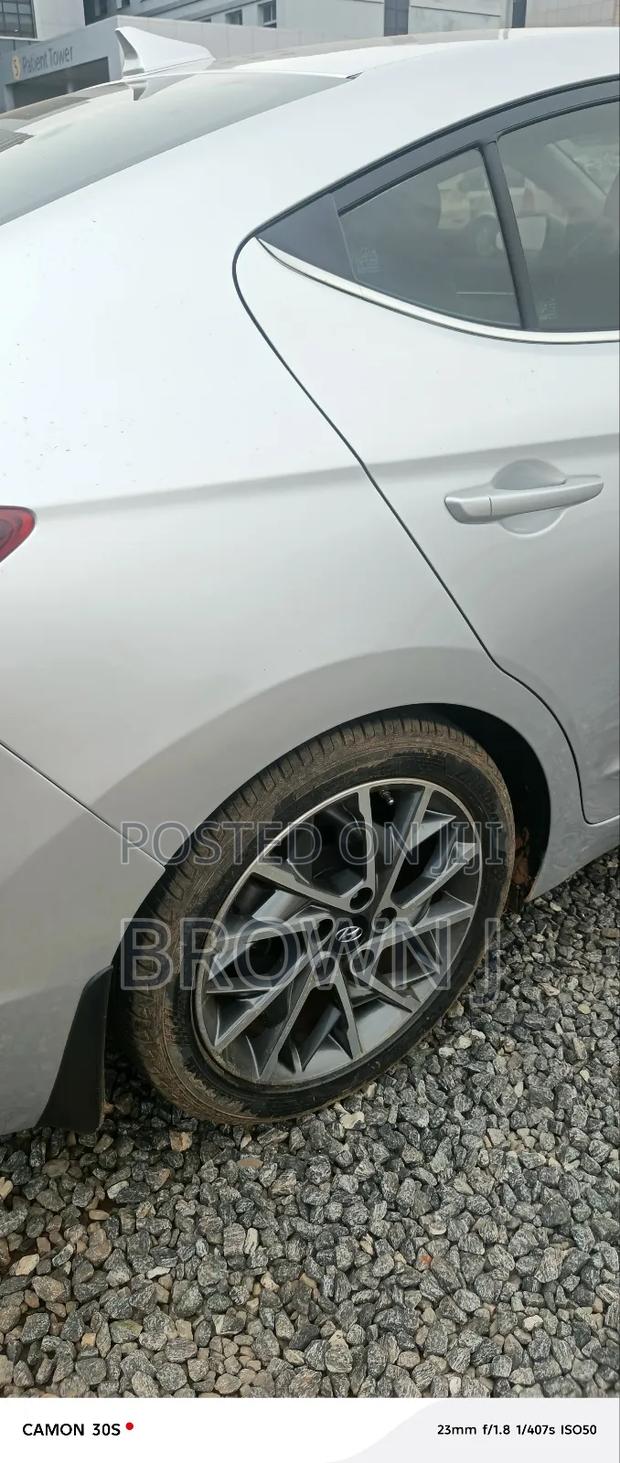 Hyundai Elantra SEL 2019 Silver photo 7