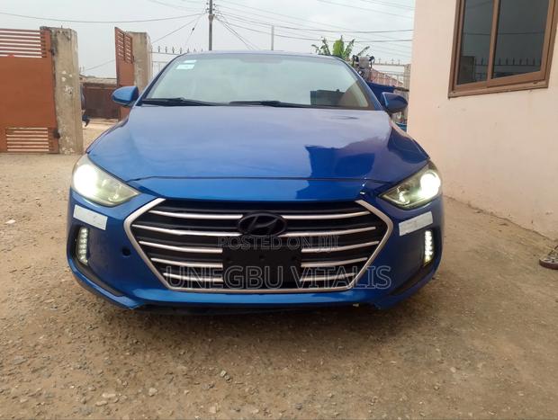 Hyundai Elantra Limited Sedan FWD (2.0L 4cyl 6A) 2017 Blue