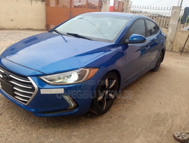 Hyundai Elantra Limited Sedan FWD (2.0L 4cyl 6A) 2017 Blue