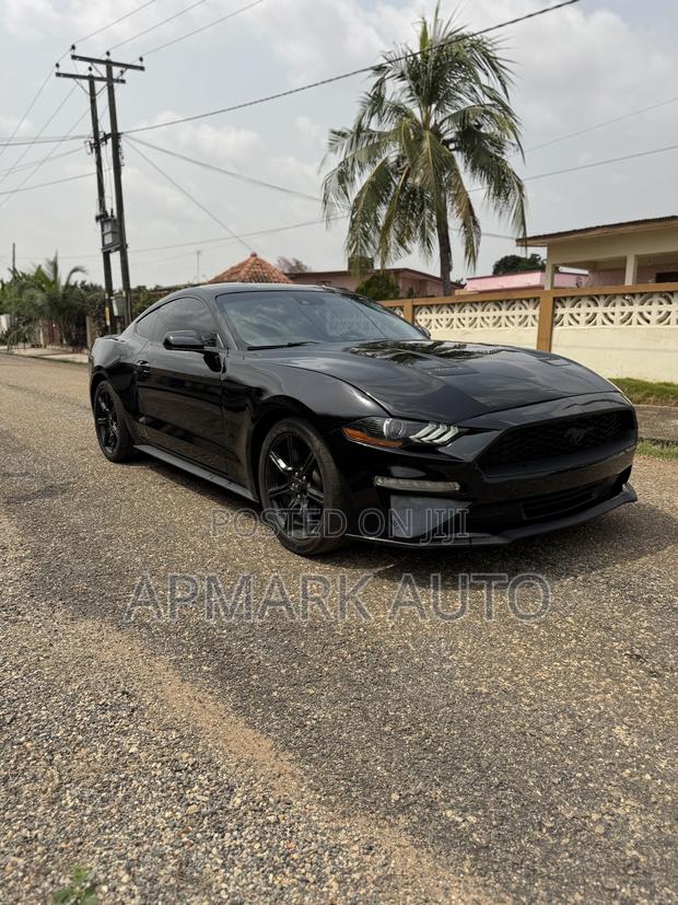 Ford Mustang EcoBoost Premium Fastback 2020 Black