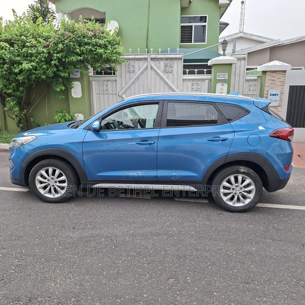 Hyundai Tucson SE AWD 2018 Blue photo 2