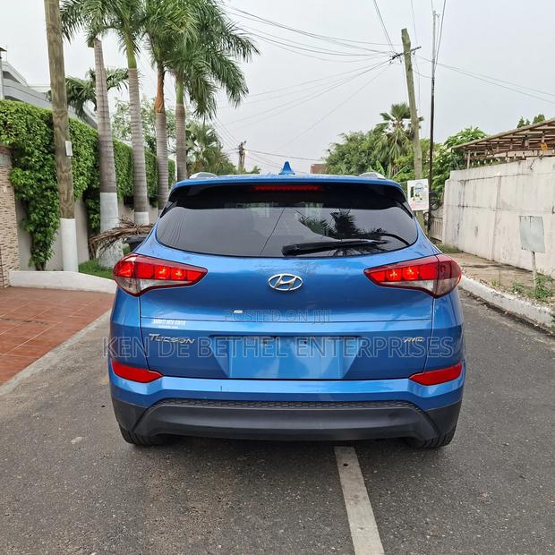 Hyundai Tucson SE AWD 2018 Blue photo 4