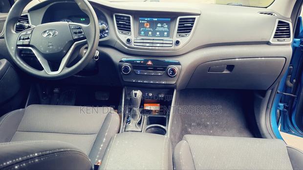 Hyundai Tucson SE AWD 2018 Blue photo 5