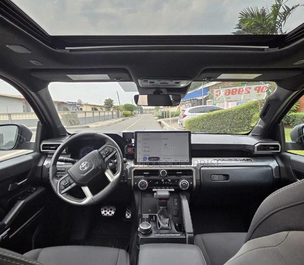 Toyota Tacoma SR5 XtraCab 6' Bed AT 2024 Gray