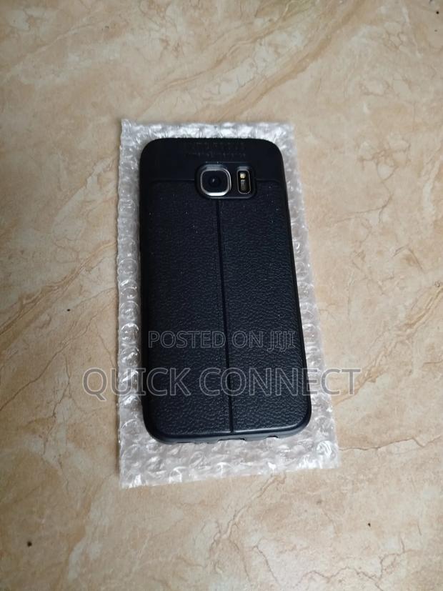 Samsung Galaxy S7 32 GB Gold photo 3