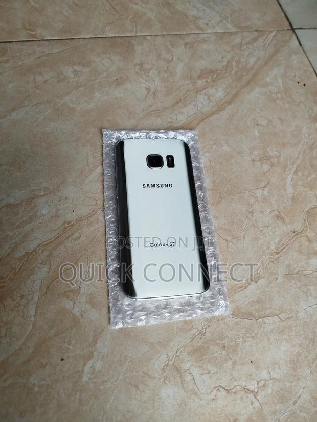 Samsung Galaxy S7 32 GB Gold photo 2