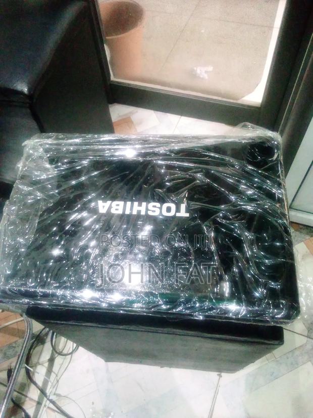 Laptop Toshiba Satellite C665 8GB Intel HDD 320GB