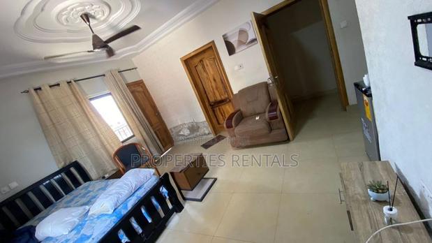 20 Bed Guest House For Rent photo 9
