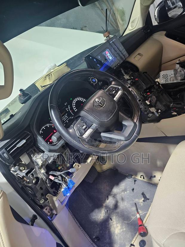 Toyota Land Cruiser 200-300 Interior Upgrade Kits photo 7