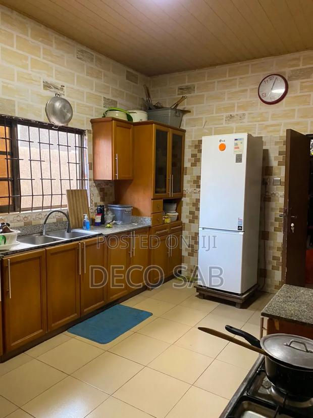 Fully Furnished 2bedroom photo 6