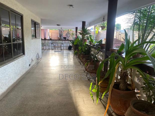 Fully Furnished 2bedroom photo 7
