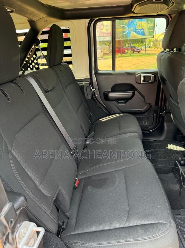Jeep Wrangler Sport 4x4 2018 Black photo 7