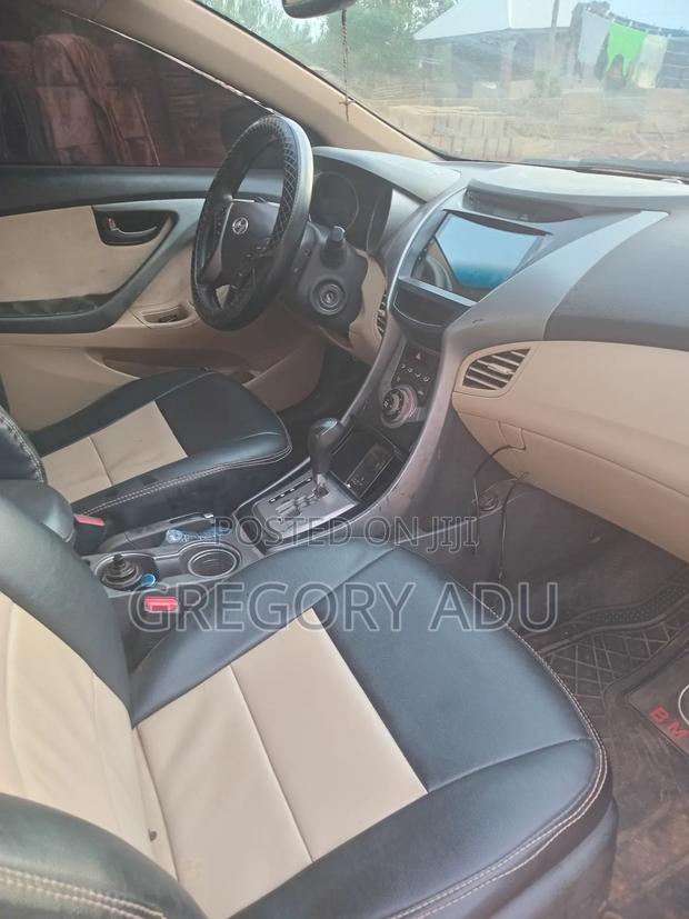 Hyundai Elantra 2013 Black photo 4