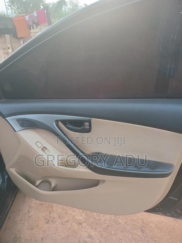 Hyundai Elantra 2013 Black photo 6