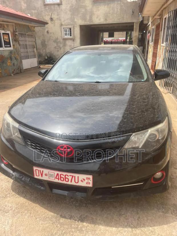 Toyota Camry SE Sport 4dr Sedan w/Prod. End 11/13 (2.5L 4cyl 6A) 2014