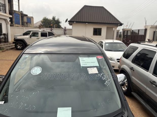 Toyota Voxy 2013 Black