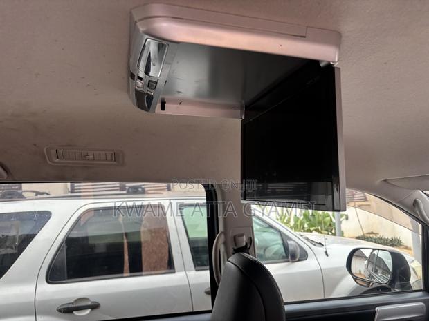 Toyota Voxy 2013 Black